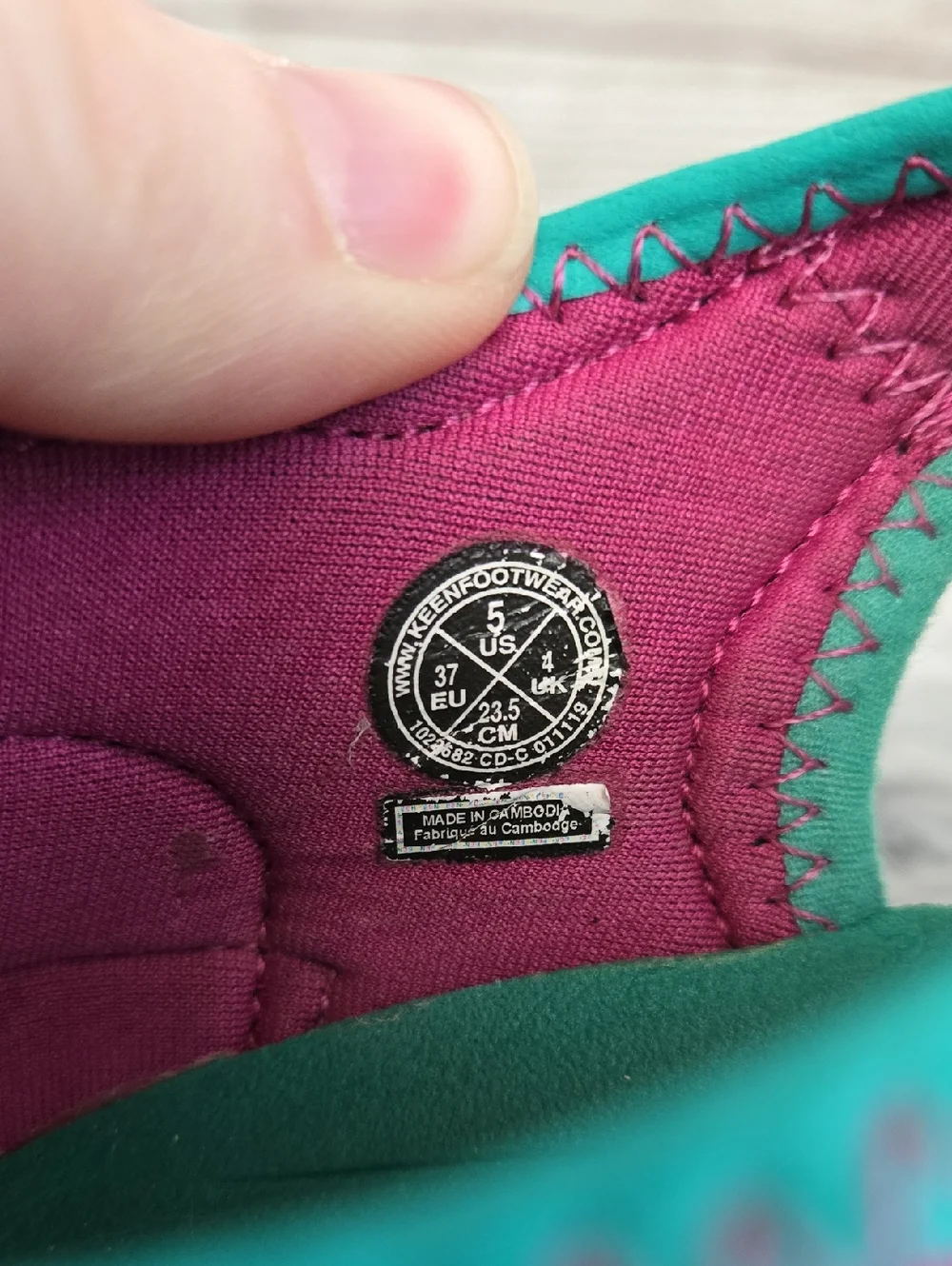 Keen Pink/Teal Water Shoes, Girls Size 5